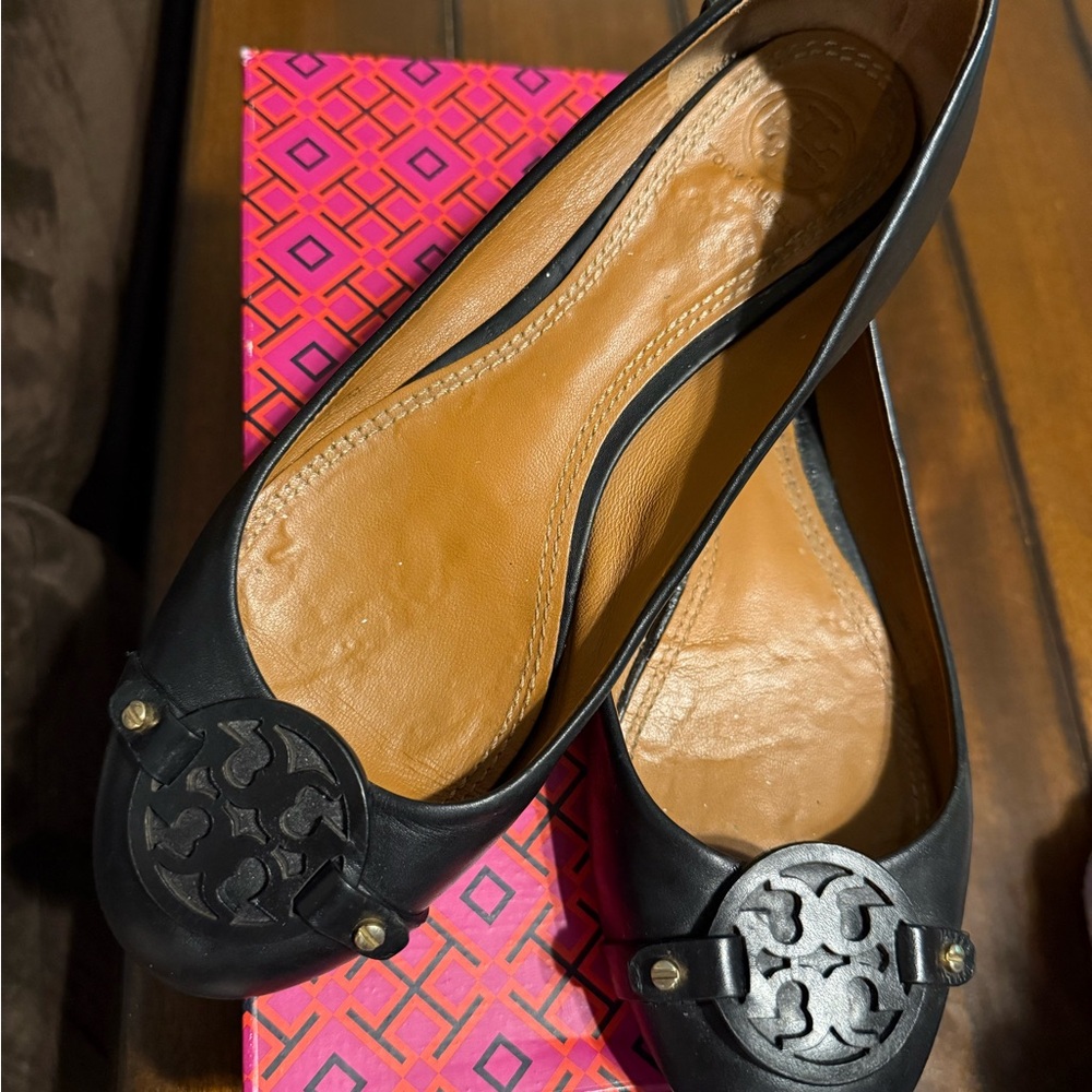 Tory Burch Black Leather Flats with Logo Detail